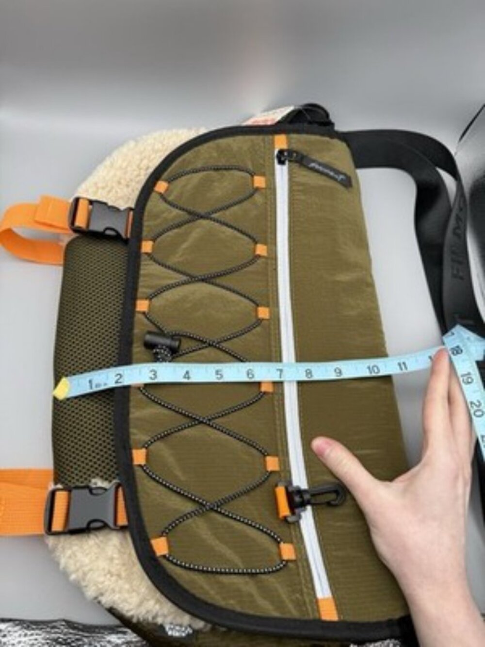 NWT Free People Movement Playoff Sherpa Messenger Bag Olive Green Adult Utility - Picture 9 of 9